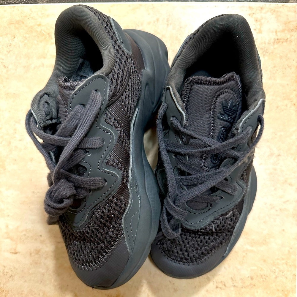 Adidas Ozweego kids size 11k